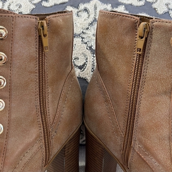 G by Guess Size 8 GGGimmy Tan Laced Up Heeled Ankle Booties - Picture 6 of 16